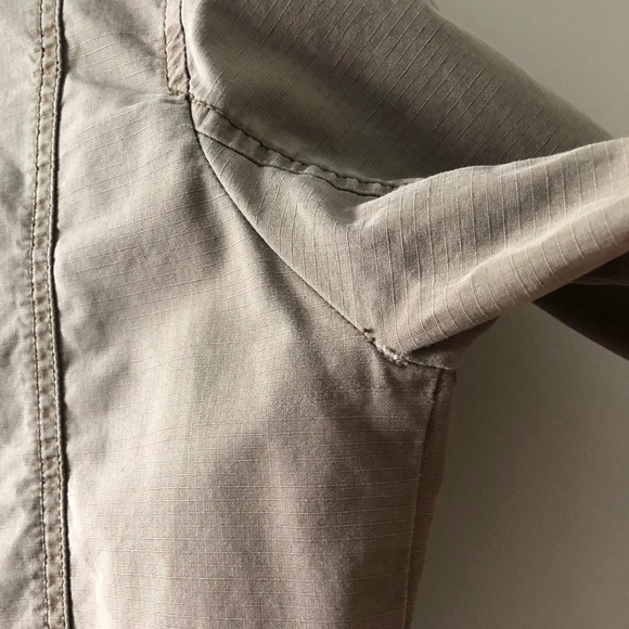 Eddie Bauer - Utility Jacket in Tannish Olive Green - M - Picture 9 of 15